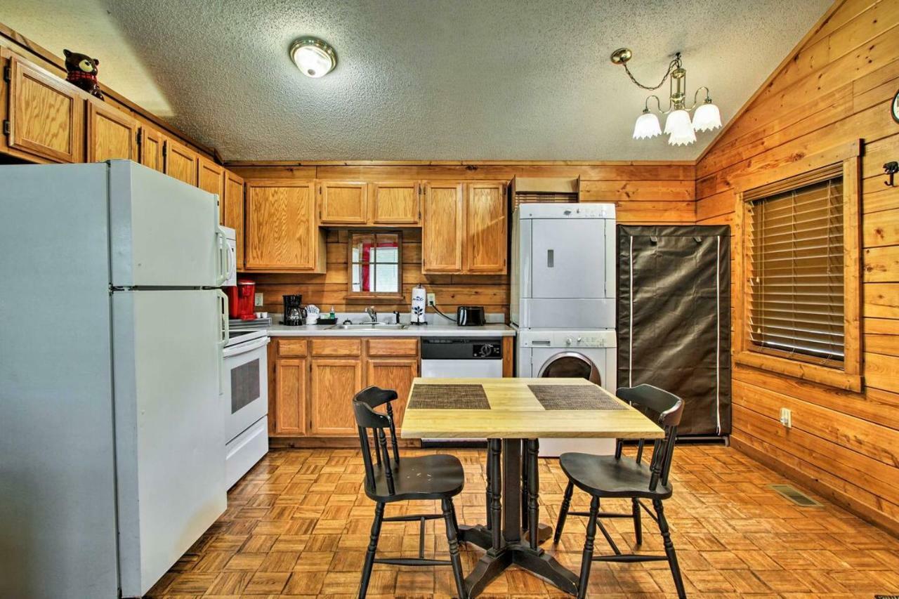 River Rush- Cozy Riverfront Cabin 5 Mi To Pigeon Forge Sevierville Exterior photo