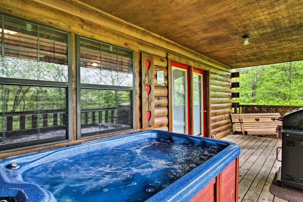River Rush- Cozy Riverfront Cabin 5 Mi To Pigeon Forge Sevierville Exterior photo