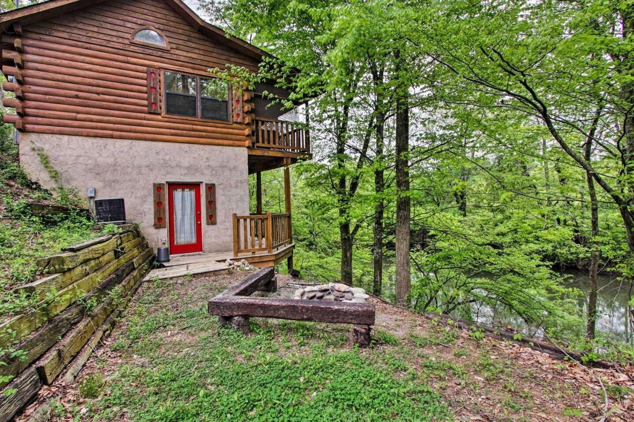 River Rush- Cozy Riverfront Cabin 5 Mi To Pigeon Forge Sevierville Exterior photo