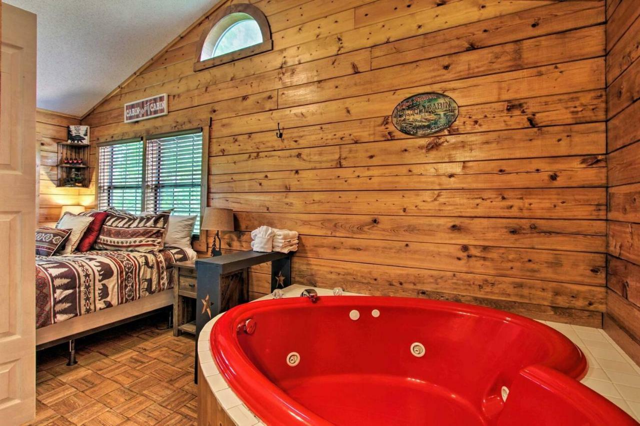 River Rush- Cozy Riverfront Cabin 5 Mi To Pigeon Forge Sevierville Exterior photo